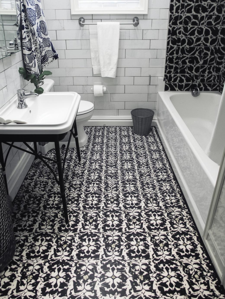 Minimalist Black & White Bathroom Ideas 2026 You’ll Love  